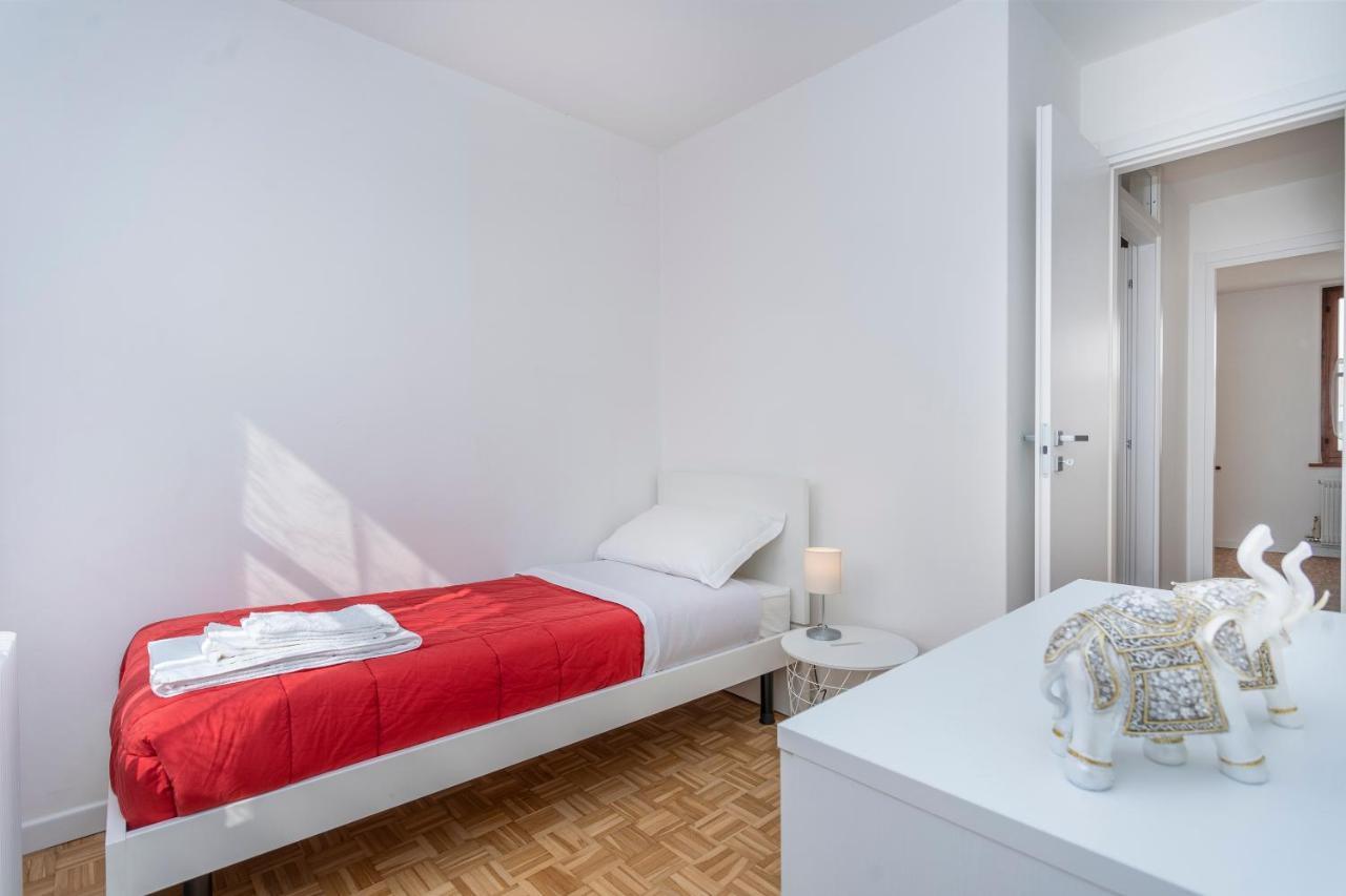 Ricasoli Garden Modern Apartments Udine Luaran gambar